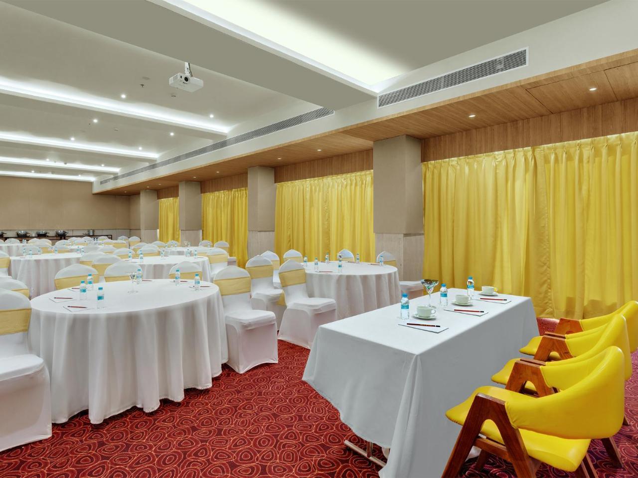 Viola Beacon Resort, Lonavala Eksteriør bilde