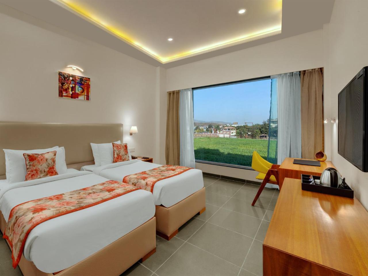 Viola Beacon Resort, Lonavala Eksteriør bilde